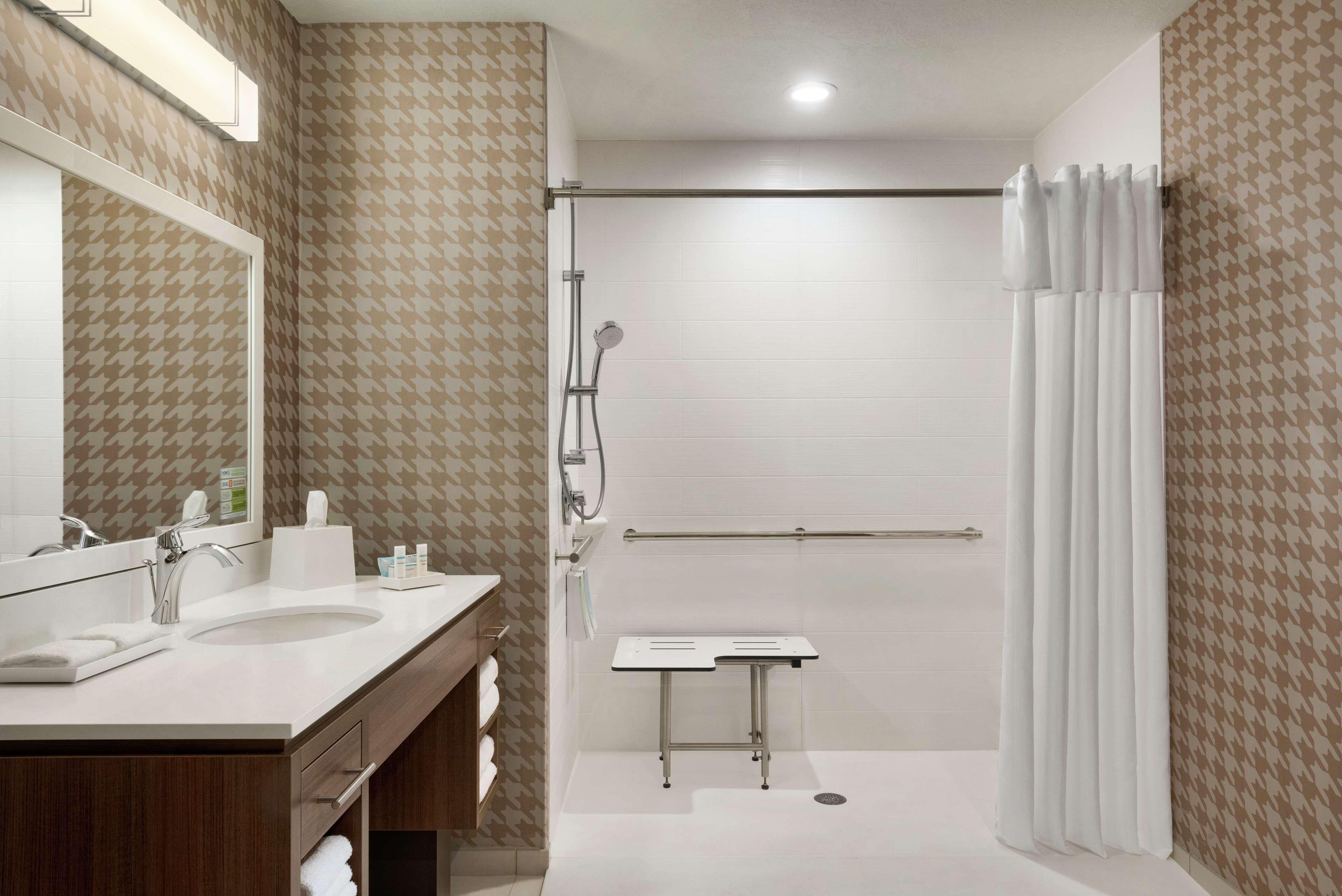 Home2 Suites By Hilton Bismarck Zewnętrze zdjęcie